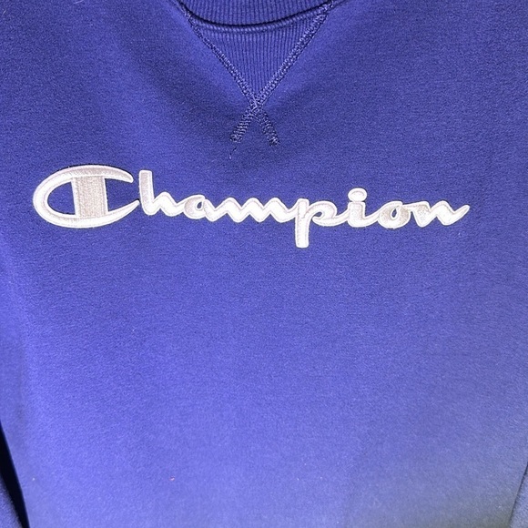 Champion Sweatshirt - Picture 3 of 5